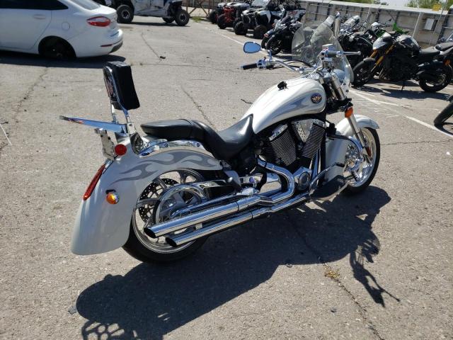 5VPCB16D953011772 - 2005 VICTORY MOTORCYCLES KINGPIN 白色 照片 4