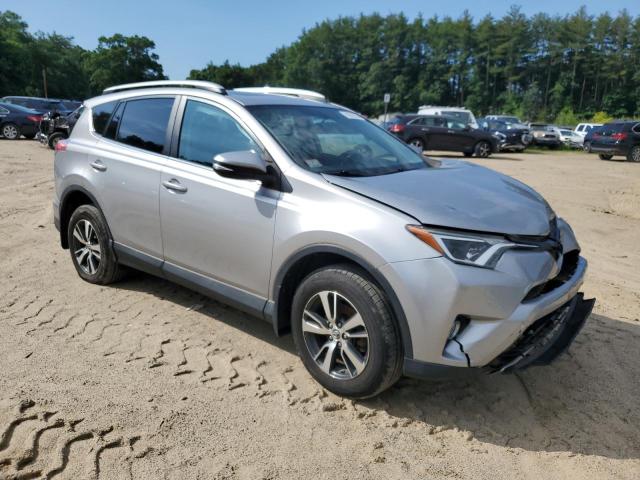 2T3RFREV1GW536525 - 2016 TOYOTA RAV4 XLE SILVER photo 4