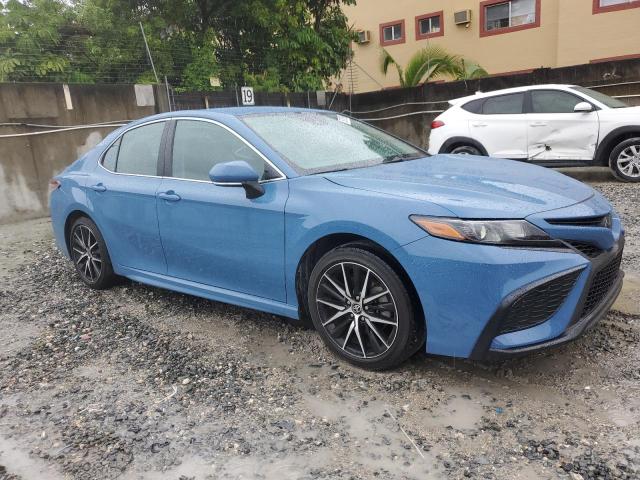 4T1T11AK5RU190105 - 2024 TOYOTA CAMRY SE NIGHT SHADE BLUE photo 4