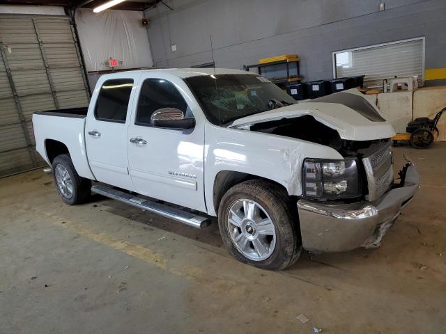 3GCPCSE03CG289885 - 2012 CHEVROLET SILVERADO C1500 LT WHITE photo 4