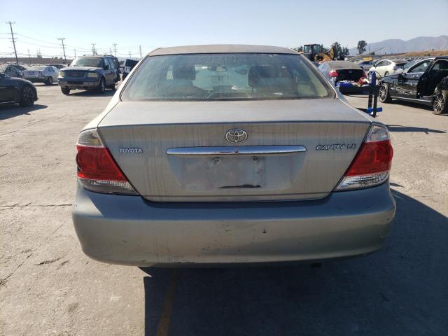 4T1BE32K15U542553 - 2005 TOYOTA CAMRY LE GRAY photo 6