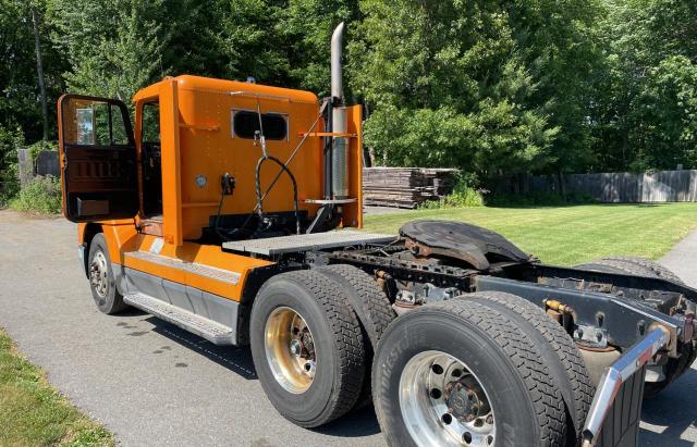 1FUJAHAS41LH39495 - 2001 FREIGHTLINER CONVENTION FLD120 ORANGE photo 3