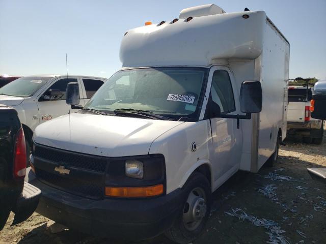 1GBJG31U671249365 - 2007 CHEVROLET EXPRESS G3 WHITE photo 5