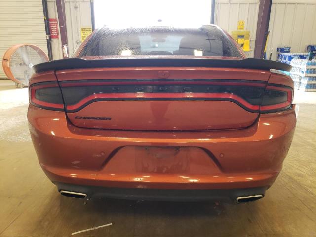 2C3CDXBGXLH176529 - 2020 DODGE CHARGER SXT ORANGE photo 6