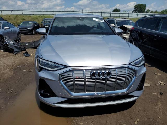 WA13AAGE4NB025989 - 2022 AUDI E-TRON SPORTBACK PRESTIGE SILVER photo 5