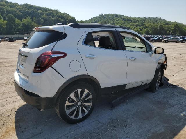 KL4CJFSB4JB533240 - 2018 BUICK ENCORE PREFERRED II WHITE photo 3