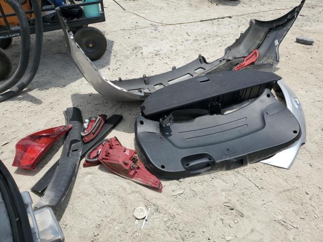 5XYZTDLB0JG572362 - 2018 HYUNDAI SANTA FE S SILVER photo 13