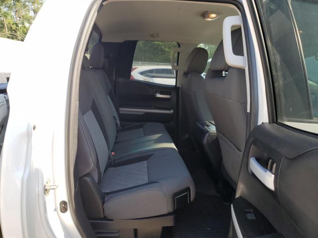 5TFUY5F16HX661705 - 2017 TOYOTA TUNDRA DOUBLE CAB SR/SR5 WHITE photo 10
