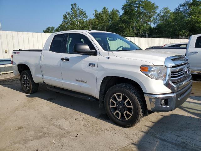 5TFUY5F16HX661705 - 2017 TOYOTA TUNDRA DOUBLE CAB SR/SR5 WHITE photo 4