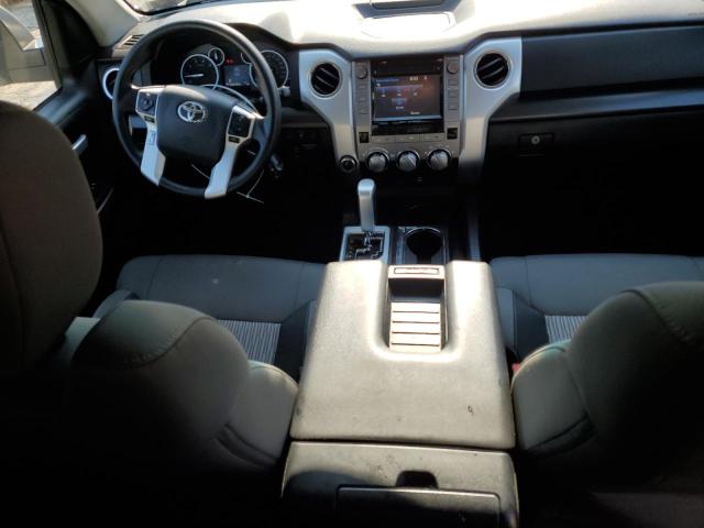 5TFUY5F16HX661705 - 2017 TOYOTA TUNDRA DOUBLE CAB SR/SR5 WHITE photo 8