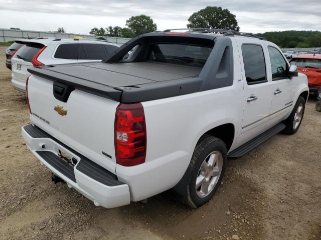 3GNTKGE37BG200639 - 2011 CHEVROLET AVALANCHE LTZ WHITE photo 3