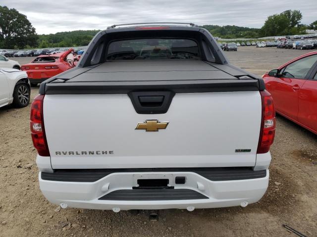 3GNTKGE37BG200639 - 2011 CHEVROLET AVALANCHE LTZ WHITE photo 6