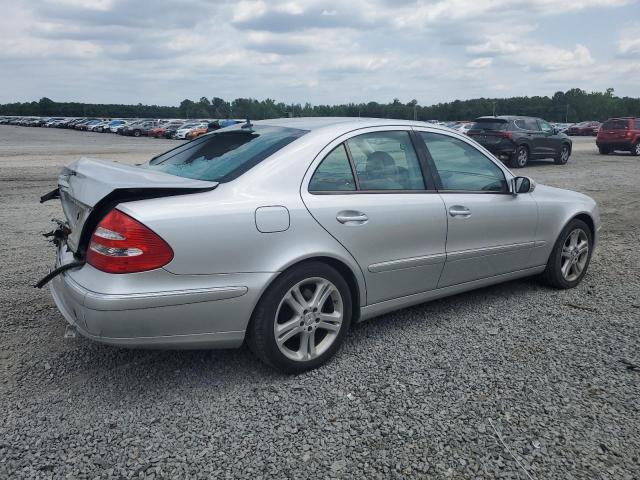 WDBUF70J85A700897 - 2005 MERCEDES-BENZ E 500 GRAY photo 3