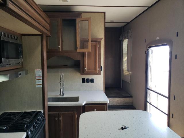 4YDF35327J1530230 - 2018 KEYSTONE SPRINTER BROWN photo 5