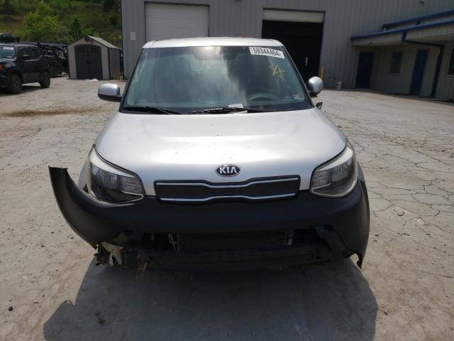 KNDJN2A23H7444123 - 2017 KIA SOUL SILVER photo 5