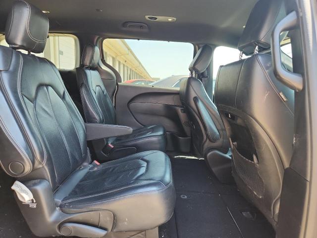 2C4RC1BG3JR194058 - 2018 CHRYSLER PACIFICA TOURING L TAN photo 11