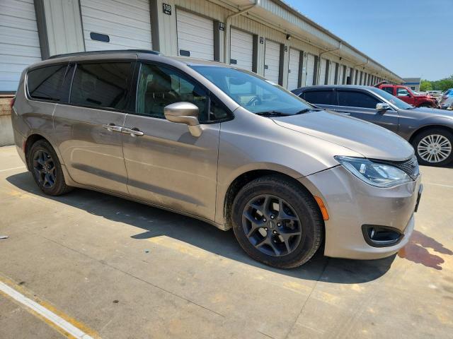 2C4RC1BG3JR194058 - 2018 CHRYSLER PACIFICA TOURING L TAN photo 4