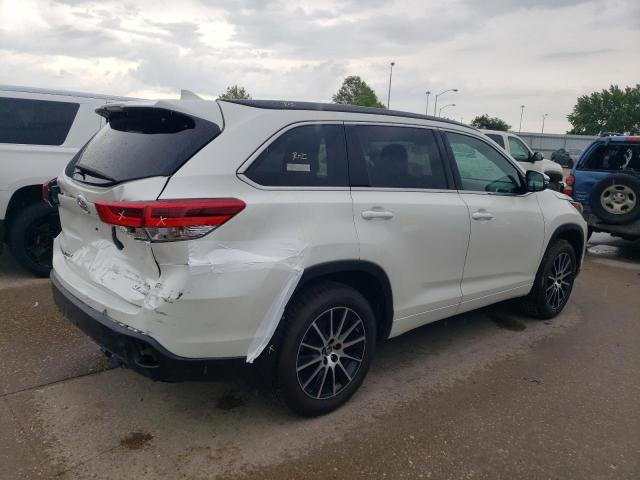 5TDJZRFH1JS548681 - 2018 TOYOTA HIGHLANDER SE WHITE photo 3