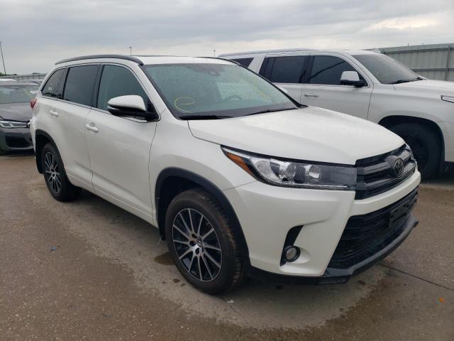 5TDJZRFH1JS548681 - 2018 TOYOTA HIGHLANDER SE WHITE photo 4