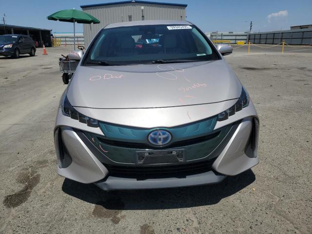 JTDKARFP6J3077731 - 2018 TOYOTA PRIUS PRIM 银色 照片 5