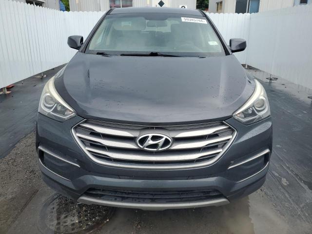 5XYZTDLB6JG535400 - 2018 HYUNDAI SANTA FE S GRAY photo 5