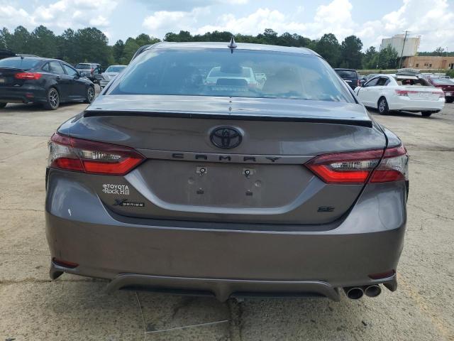4T1T11AKXRU868069 - 2024 TOYOTA CAMRY SE NIGHT SHADE CHARCOAL photo 6