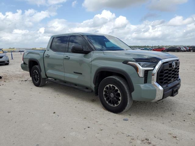 5TFLA5DB1NX026382 - 2022 TOYOTA TUNDRA CREWMAX SR GRAY photo 4