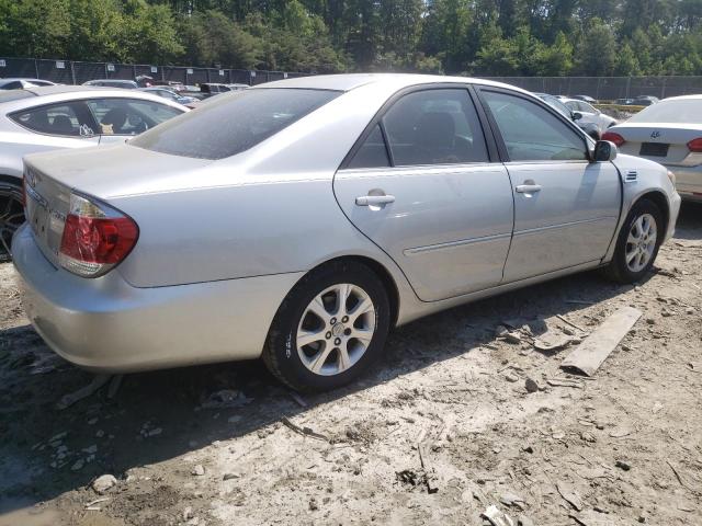 4T1BF30K75U085392 - 2005 TOYOTA CAMRY LE SILVER photo 3