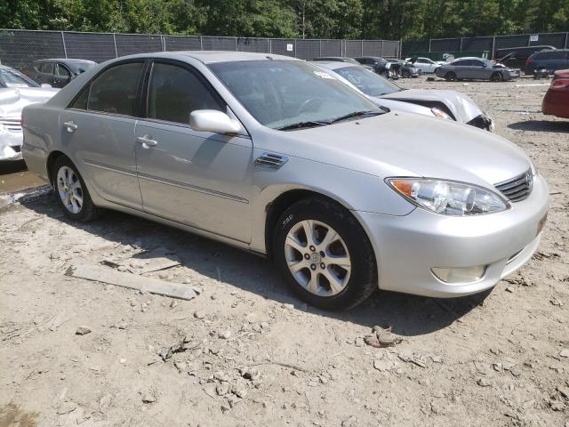 4T1BF30K75U085392 - 2005 TOYOTA CAMRY LE SILVER photo 4