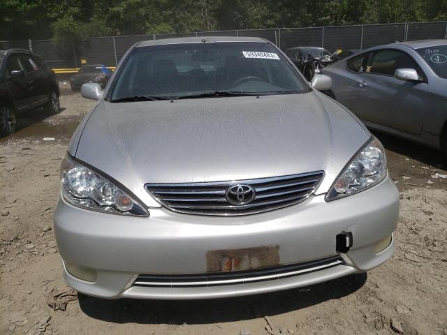 4T1BF30K75U085392 - 2005 TOYOTA CAMRY LE SILVER photo 5