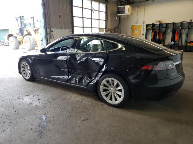 5YJSA1E28GF171922 - 2016 TESLA MODEL S Սև լուսանկար 2
