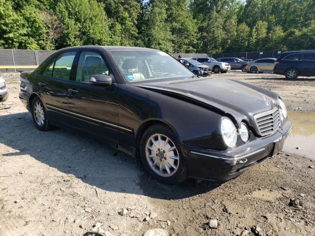 WDBJF65J31X053919 - 2001 MERCEDES-BENZ E320 320 BLACK photo 4