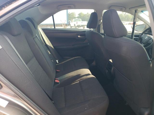 4T1BF1FK7HU777622 - 2017 TOYOTA CAMRY LE 灰色 照片 10