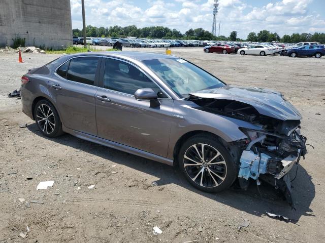 4T1B21HK1JU009164 - 2018 TOYOTA CAMRY HYBRID GRAY photo 4