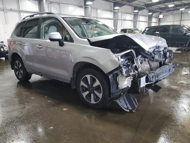 JF2SJAEC5JH546246 - 2018 SUBARU FORESTER 2.5I PREMIUM SILVER photo 4