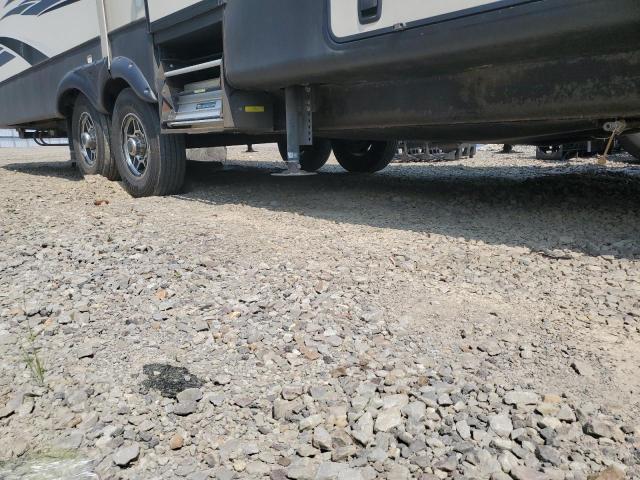 4YDF38520JA741963 - 2018 KEYSTONE MONTANA TAN photo 8