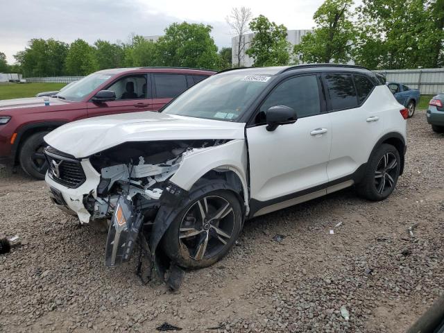 2022 VOLVO XC40 T5 R-DESIGN, null
