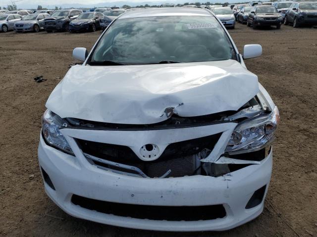 5YFBU4EE3DP142640 - 2013 TOYOTA COROLLA BASE WHITE photo 5