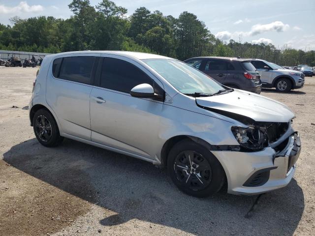 1G1JG6SH2J4103980 - 2018 CHEVROLET SONIC SILVER photo 4