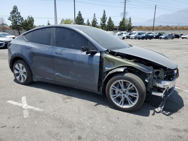 7SAYGDEE0PA154858 - 2023 TESLA MODEL Y SILVER photo 4