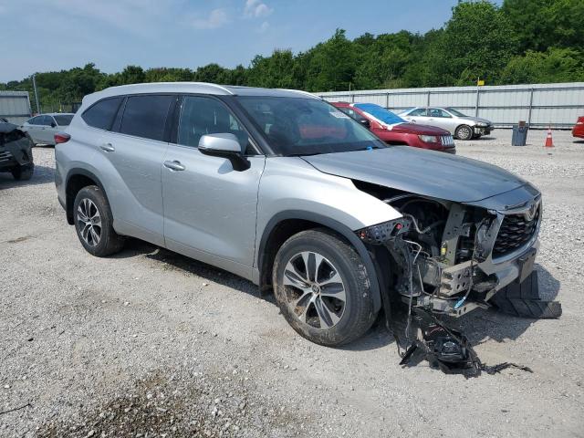 5TDGZRBH6NS201739 - 2022 TOYOTA HIGHLANDER XLE ვერცხლისფერი ფოტო 4