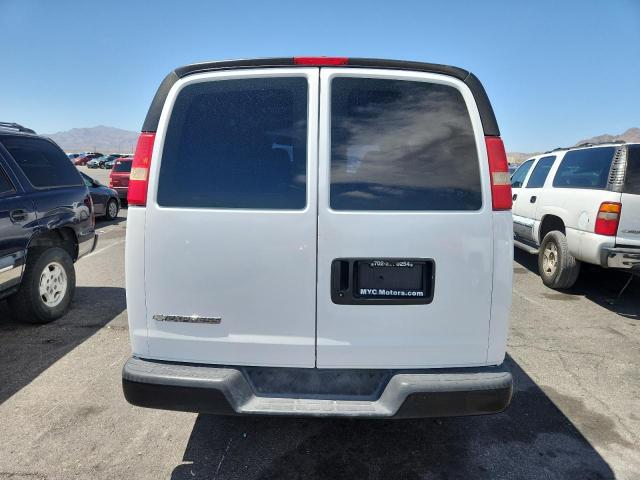1GCFG15X571161353 - 2007 CHEVROLET EXPRESS G1 WHITE photo 6