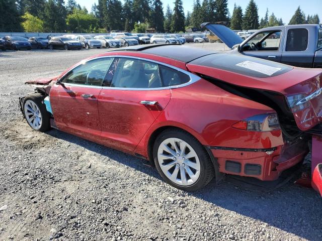 5YJSA1E22HF188653 - 2017 TESLA MODEL S Qırmızı foto 2