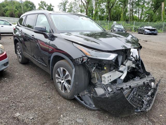 5TDGZRBH6MS086929 - 2021 TOYOTA HIGHLANDER XLE BLACK photo 4