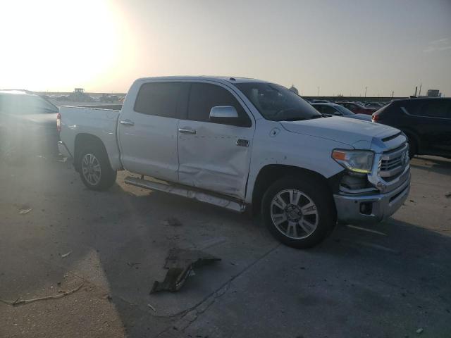5TFGY5F17EX156913 - 2014 TOYOTA TUNDRA CREWMAX PLATINUM WHITE photo 4