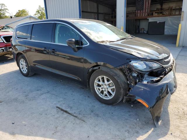 2C4RC1CG7LR145799 - 2020 CHRYSLER VOYAGER LX BLACK photo 4