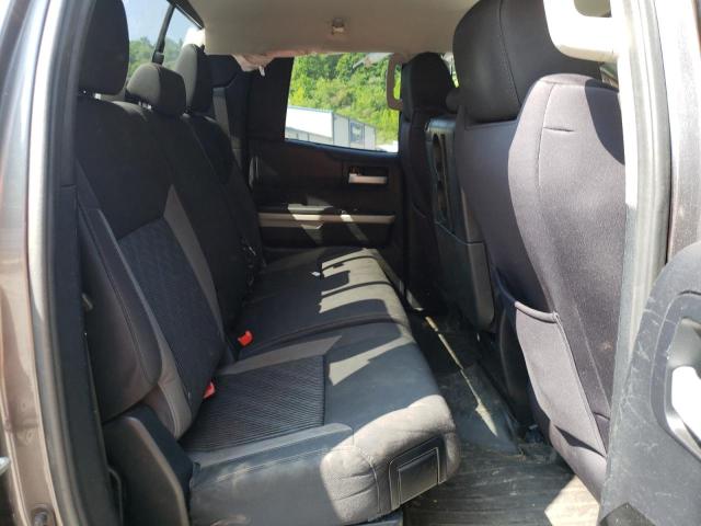 5TFUY5F15FX428749 - 2015 TOYOTA TUNDRA DOUBLE CAB SR/SR5 GRAY photo 10