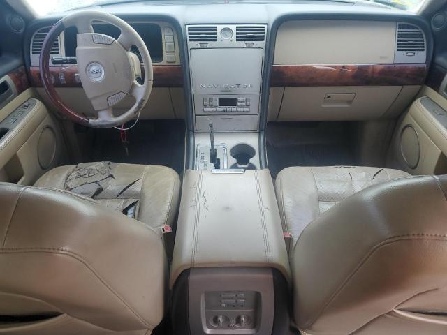 5LMFU27575LJ11400 - 2005 LINCOLN NAVIGATOR TAN photo 8