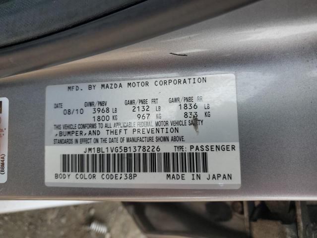 JM1BL1VG5B1378226 - 2011 MAZDA MAZDA3 I SILVER photo 12