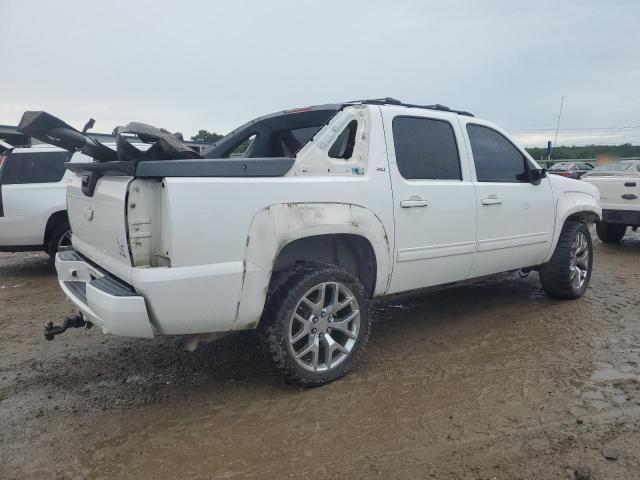 3GNTKFE77CG289370 - 2012 CHEVROLET AVALANCHE LT WHITE photo 3